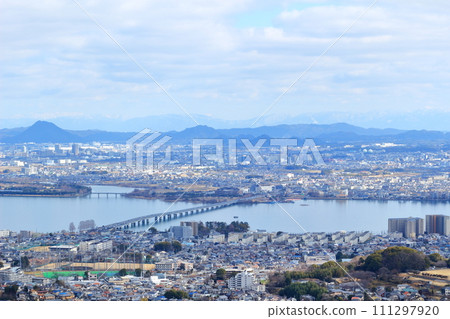 Scenery of the city around Lake Biwa 111297920