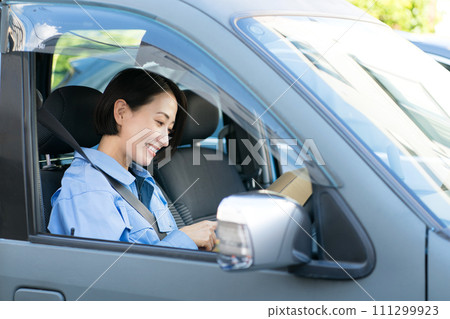 female driver driving female driver driving 111299923