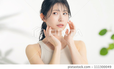 Beauty image of a woman with natural makeup Beauty image of a woman with natural makeup 111300049