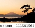 從海上看日落和富士山 111301561
