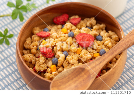 Fruit granola Fruit granola 111301710