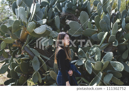 植物園裡的女人 111302752