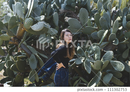 植物園裡的女人 111302753