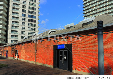 [Hyogo Prefecture] Sunny Kobe Brick Warehouse (Harborland) 111303234