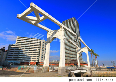 [Hyogo Prefecture] Sunny weather at Kobe Brick Warehouse (Harbourland) 111303273
