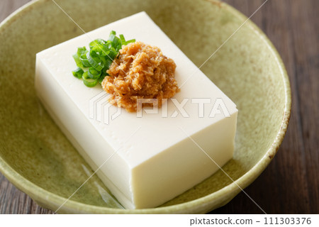 cold tofu 111303376