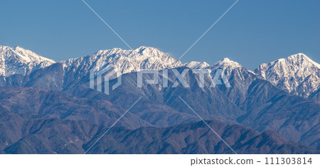 Snow-capped Southern Alps Snow-capped Southern Alps 111303814