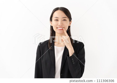 年輕女子牙科護理指點 111306306