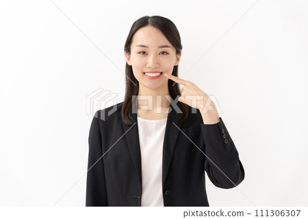 年輕女子牙科護理指點 111306307