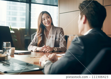 Image of a meeting/meeting/consultation (female) Image of a meeting/meeting/consultation (female) 111306423