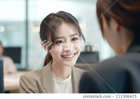 Image of a meeting/meeting/consultation (female) Image of a meeting/meeting/consultation (female) 111306425