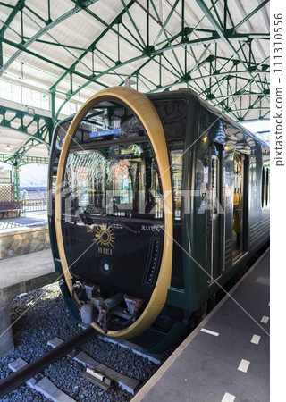 [Vertical photo] Eizan train 111310556