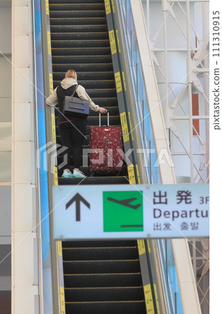 前往國際登機口的旅客 國際出發登機口 111310915