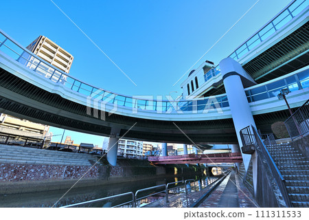 [愛知縣] 名古屋市容 名古屋高速公路黑川交流道、堀川 111311533