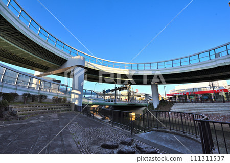 [愛知縣] 名古屋市容 名古屋高速公路黑川交流道、堀川 111311537