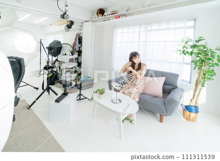 Studio shot image 111311539