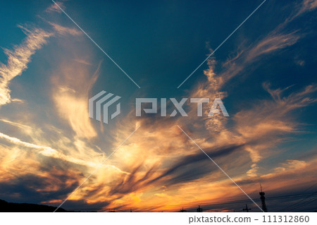 夕陽的天空 夕陽背景 夕陽的天空 夕陽背景 111312860