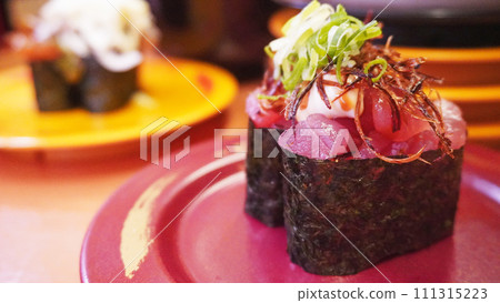Japanese conveyor belt sushi menu (warship wrapped in seaweed) 111315223