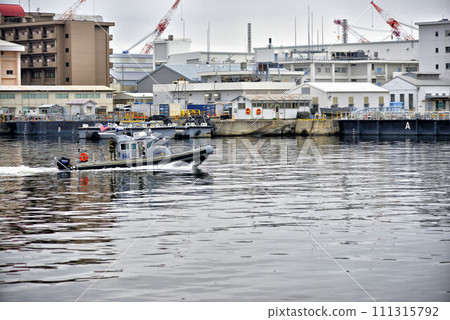 [神奈川]從橫須賀維爾尼公園看到的美軍艦艇 111315792