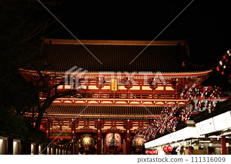 Illuminated temple 111316009