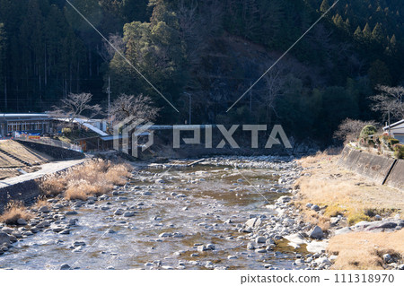 Toyokawa flowing through Shitara (Aichi Prefecture) 111318970