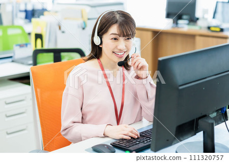 電話接線生呼叫中心 電話接線生呼叫中心 111320757