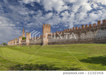 Ancient walls of Montagnana, Padova province, Veneto, Italy Ancient walls of Montagnana, Padova province, Veneto, Italy 111321416