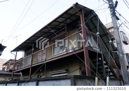 Showa's apartment 111325010