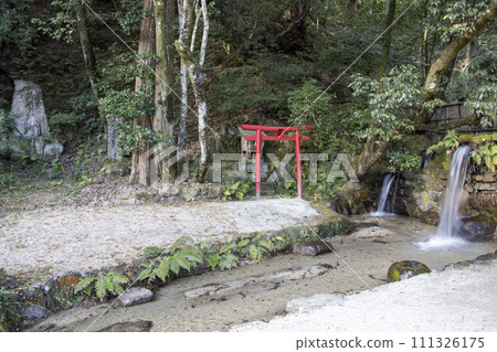 Sanage神社御手洗瀑布 111326175