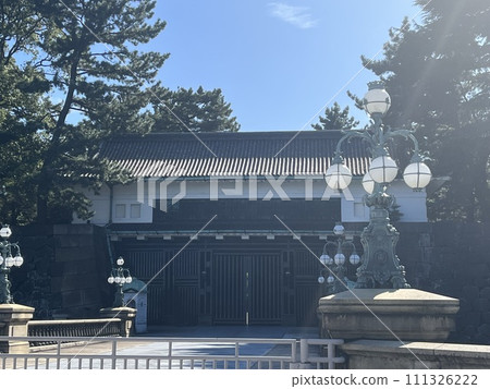 Ni-no-hashi Bridge seen from the Imperial Palace Nijubashi Bridge Ni-no-hashi Bridge seen from the Imperial Palace Nijubashi Bridge 111326222