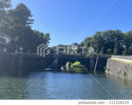 Ni-no-hashi Bridge seen from the Imperial Palace Nijubashi Bridge Ni-no-hashi Bridge seen from the Imperial Palace Nijubashi Bridge 111326224