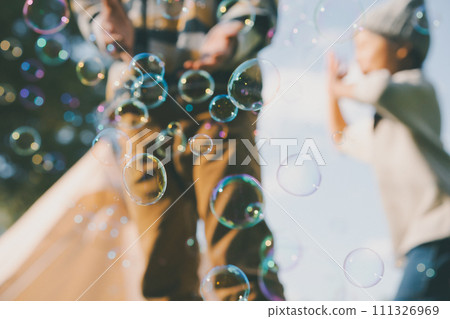 soap bubbles, soap bubble, child 111326969