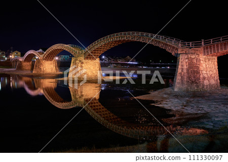 Iwakuni, Yamaguchi Prefecture - The beautiful arch of Kintaikyo Bridge at night Iwakuni, Yamaguchi Prefecture - The beautiful arch of Kintaikyo Bridge at night 111330097