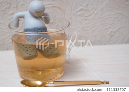 Tea strainer shaped like a doll Tea strainer shaped like a doll 111332707