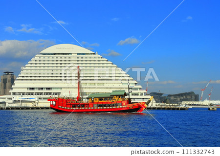 [Hyogo Prefecture] Kobe Bay Cruise and Oriental Hotel 111332743