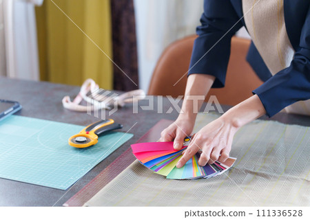 工作時裝設計師 111336528