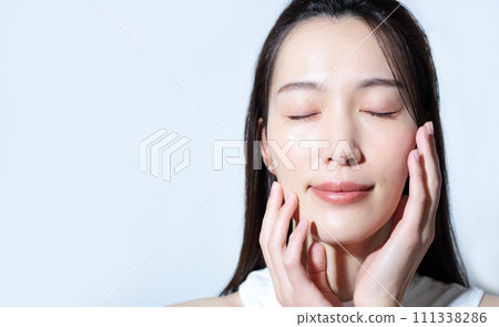 Female portrait beauty image 111338286