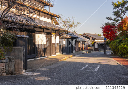 京都佐賀鳥居本秋天的傳統城鎮景觀 111343229