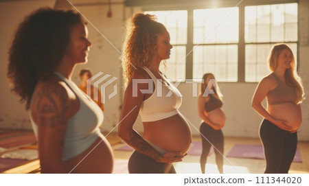 Prenatal Yoga Practice in Warm Light Prenatal Yoga Practice in Warm Light 111344020