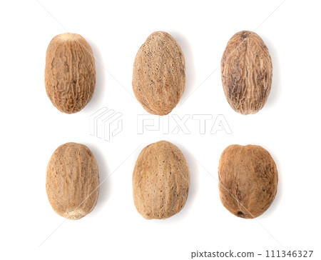Nutmeg Isolated, Myristica Fragrans Fruit, Dry Spicy Nutmeg Powder, Grated Whole Muscat Nut, Nut Meg Nutmeg Isolated, Myristica Fragrans Fruit, Dry Spicy Nutmeg Powder, Grated Whole Muscat Nut, Nut Meg 111346327