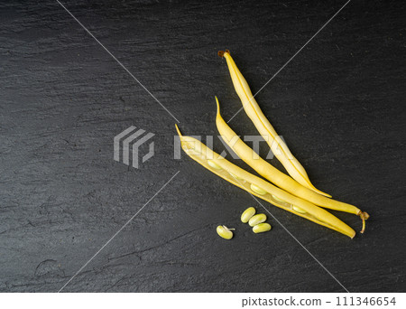 Yellow French Beans, Raw String Beans Pile, Fresh Wax Bean Pods 111346654