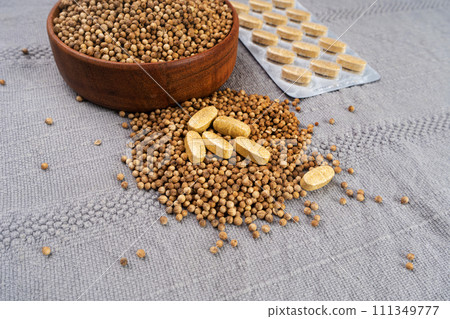 Coriander Pills, Cilantro Herbal Medicine Tablets, Chinese Parsley Supplement, Natural Herb Vitamins 111349777