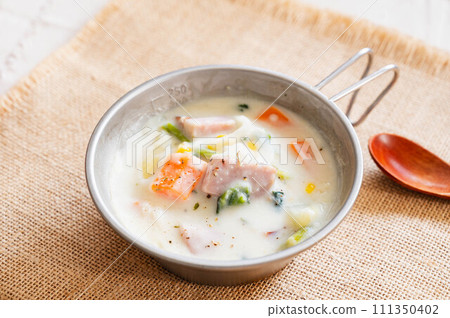 貝拉杯燉菜 111350402
