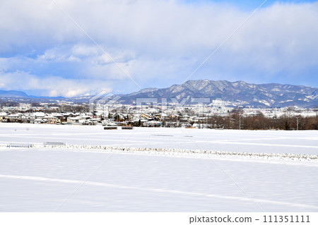 Looking towards Sakudaira Station from Gorobei Shinden (Saku City, Nagano Prefecture) [2024.2] 111351111