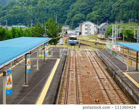 From the overpass at Awa-Ikeda Station 111360424