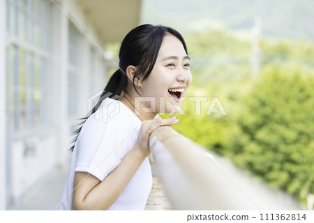 活躍的高中女生 111362814