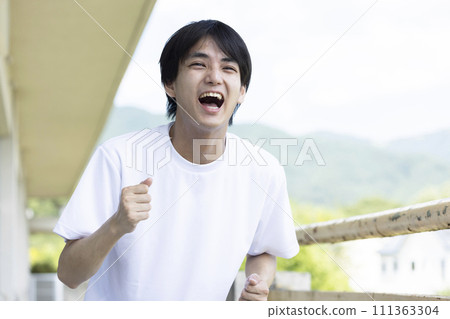 Men high school students shout 111363304