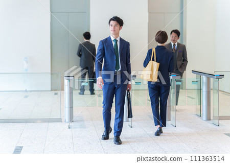 Security gate business person whole body Security gate business person whole body 111363514