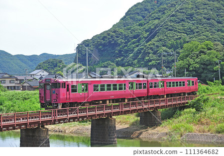 山陰本線 薩津竹野 JR西日本 木葉47-1106 + 木葉47-1（福知山） 111364682