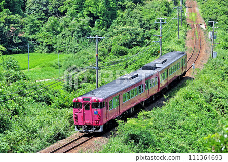 Sanin Main Line Takeno-Satsu JR West Kiha47-1012+Kiha47-2 (Fukuchiyama) 111364693
